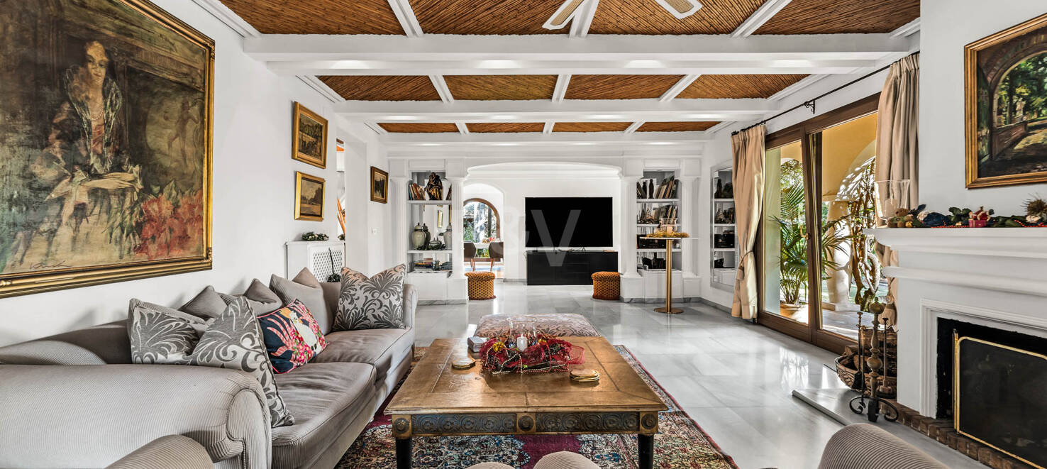 Eine einzigartige Villa mit Gästehaus auf weitläufigem Gelände