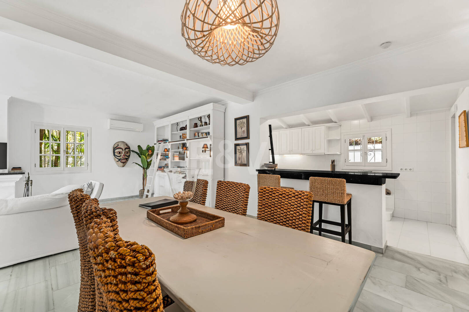 Unikalna willa Landmark z pensjonatem na Vast Grounds