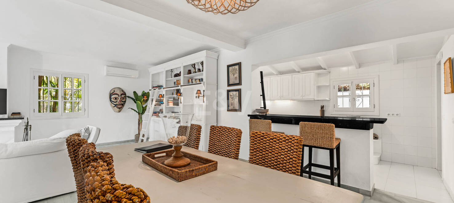 Eine einzigartige Villa mit Gästehaus auf weitläufigem Gelände