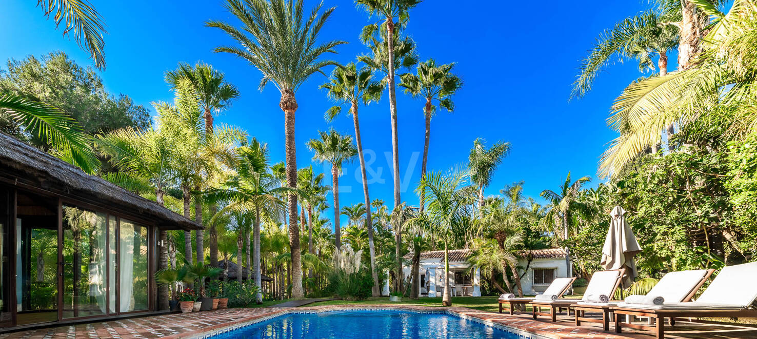 Eine einzigartige Villa mit Gästehaus auf weitläufigem Gelände