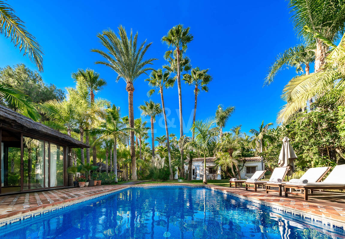 Eine einzigartige Villa mit Gästehaus auf weitläufigem Gelände