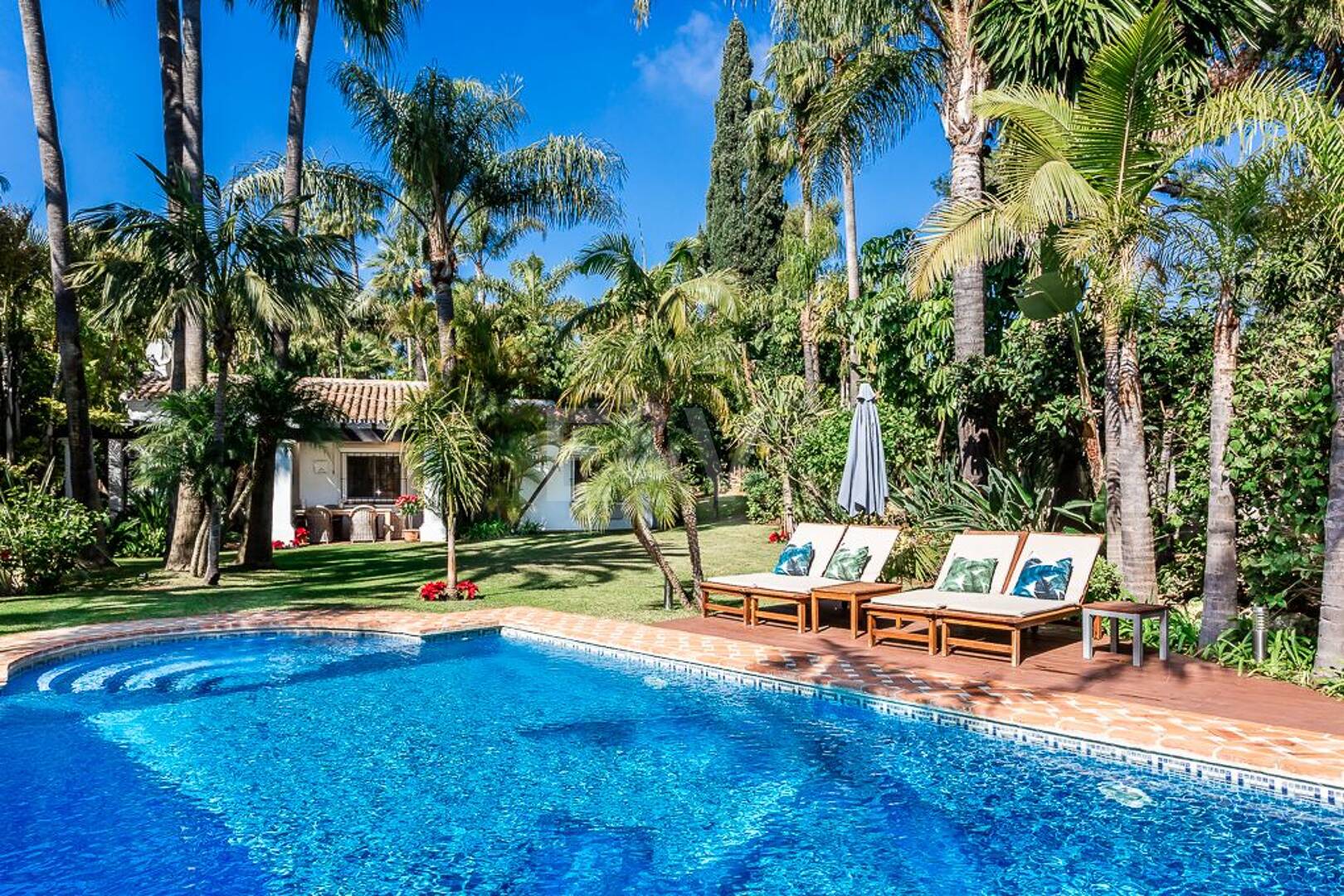 Unikalna willa Landmark z pensjonatem na Vast Grounds