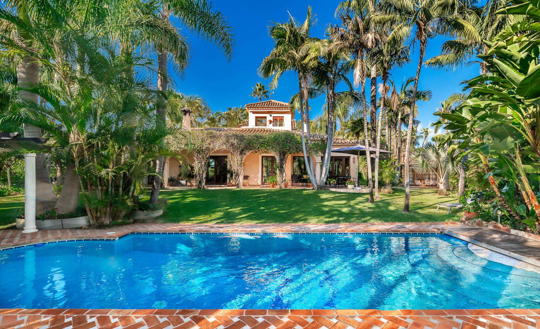 Eine einzigartige Villa mit Gästehaus auf weitläufigem Gelände