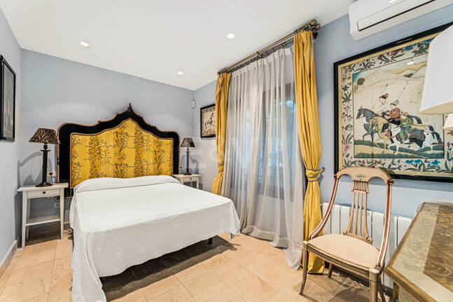 Eine einzigartige Villa mit Gästehaus auf weitläufigem Gelände