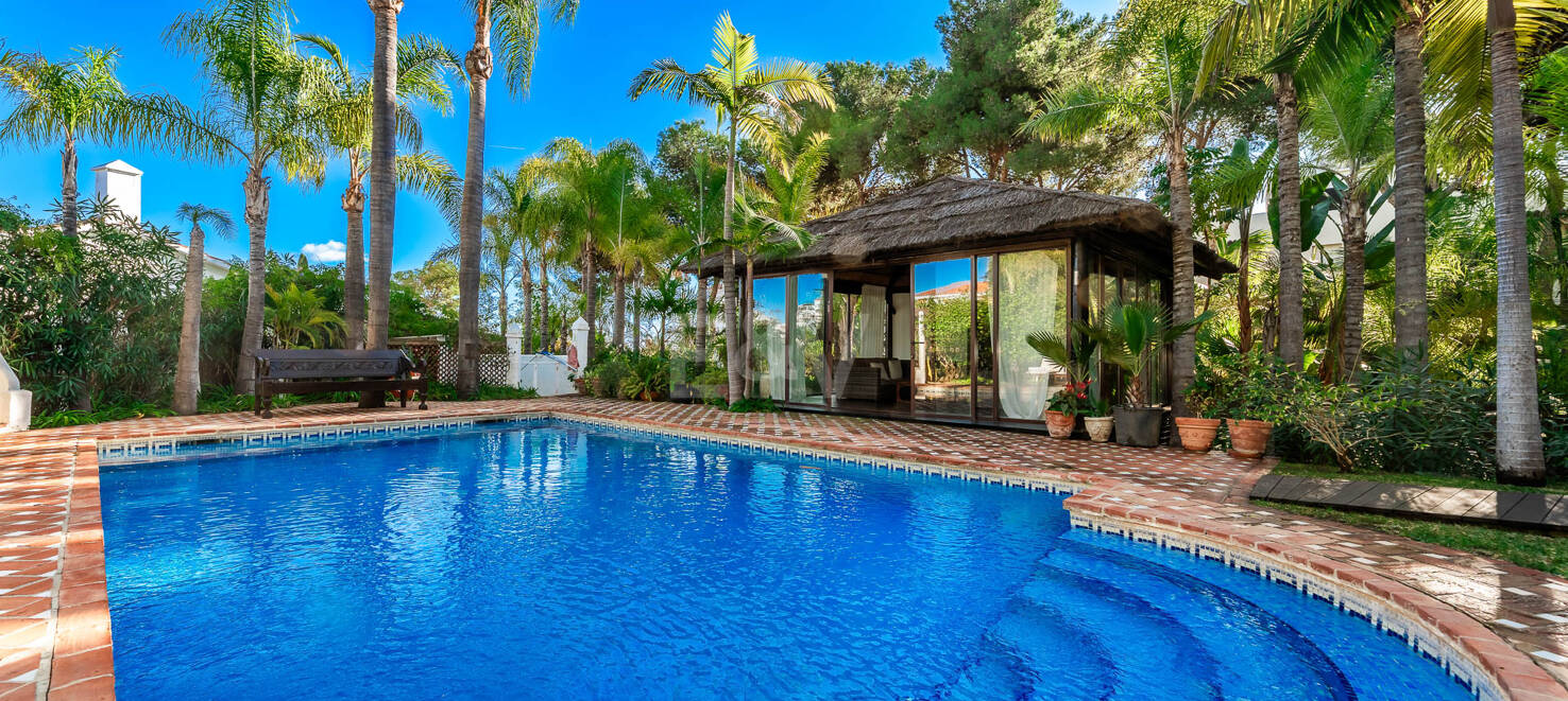 Eine einzigartige Villa mit Gästehaus auf weitläufigem Gelände