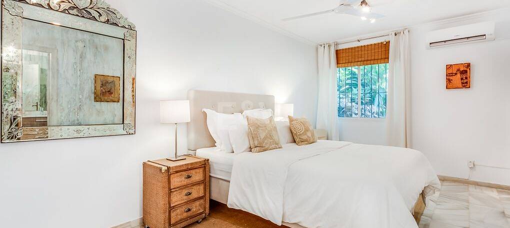 Eine einzigartige Villa mit Gästehaus auf weitläufigem Gelände