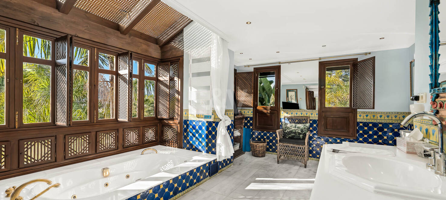 Eine einzigartige Villa mit Gästehaus auf weitläufigem Gelände