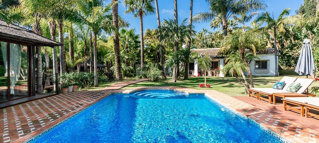 Eine einzigartige Villa mit Gästehaus auf weitläufigem Gelände