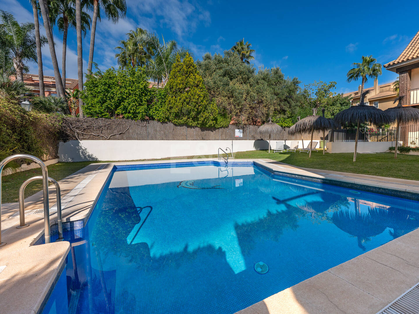 Luxury Townhouse in Puerto Banús Near the Beach & Marina