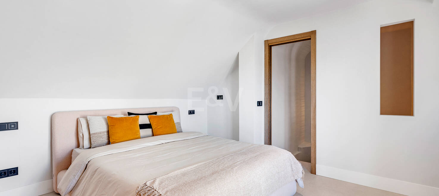 Casa adosada de lujo en Puerto Banús cerca de la playa y el puerto deportivo