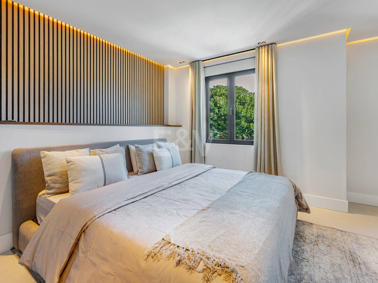 Luxury Townhouse in Puerto Banús Near the Beach & Marina