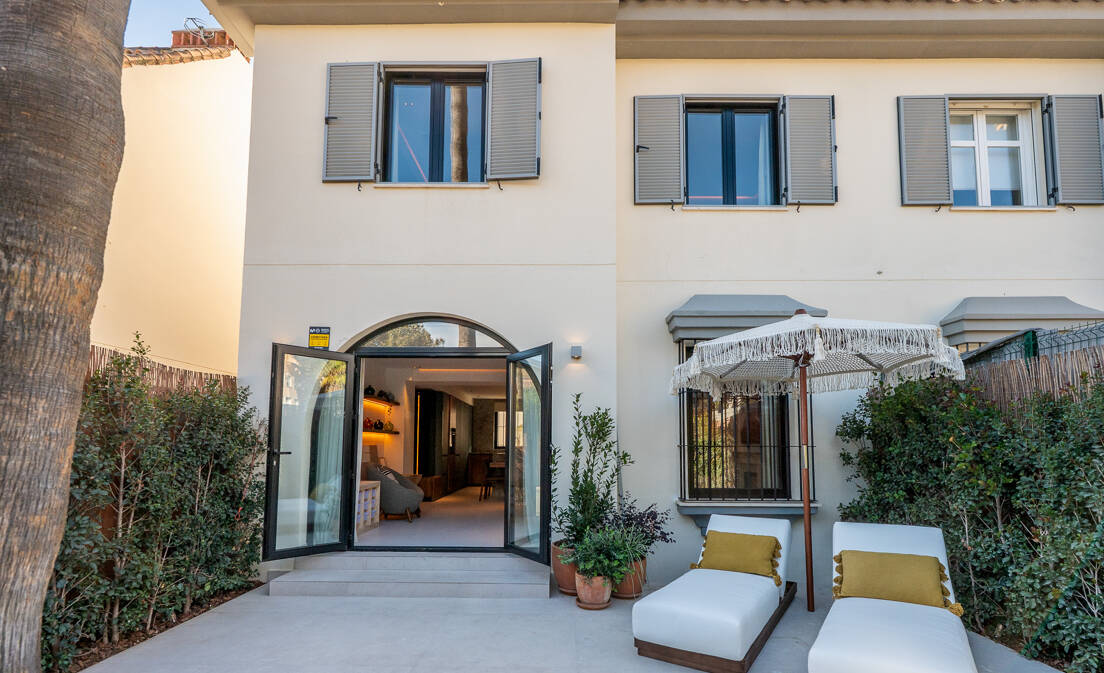 Casa adosada de lujo en Puerto Banús cerca de la playa y el puerto deportivo