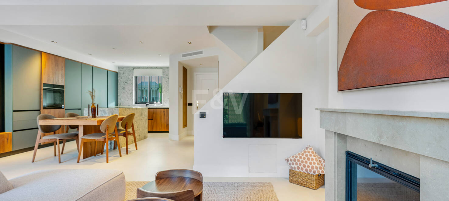 Casa adosada de lujo en Puerto Banús cerca de la playa y el puerto deportivo