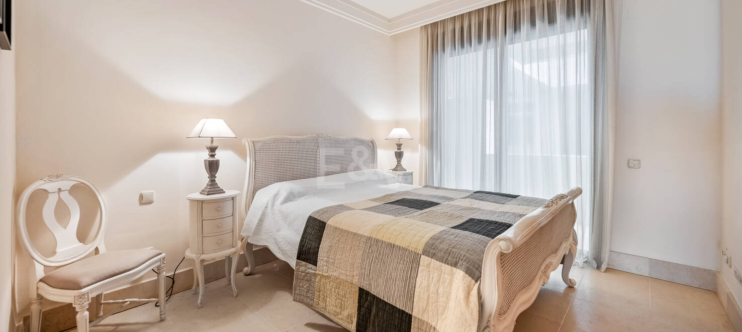 Appartement vue sur la mer dans le club exclusif de Los Monteros Hill – piscine, salle de gym & 24h Sécurité