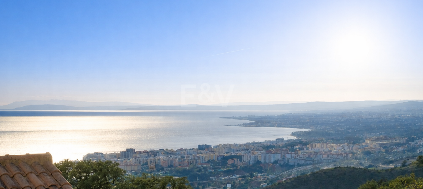 Appartement vue sur la mer dans le club exclusif de Los Monteros Hill – piscine, salle de gym & 24h Sécurité