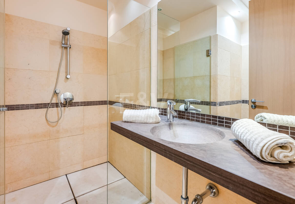 Apartamento con vistas al mar en el exclusivo recinto cerrado Los Monteros Hill Club, con piscina, gimnasio y seguridad las 24 horas