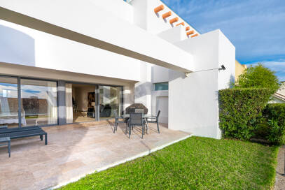 Apartamento con vistas al mar en el exclusivo recinto cerrado Los Monteros Hill Club, con piscina, gimnasio y seguridad las 24 horas