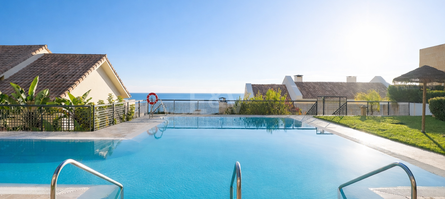 Appartement vue sur la mer dans le club exclusif de Los Monteros Hill – piscine, salle de gym & 24h Sécurité