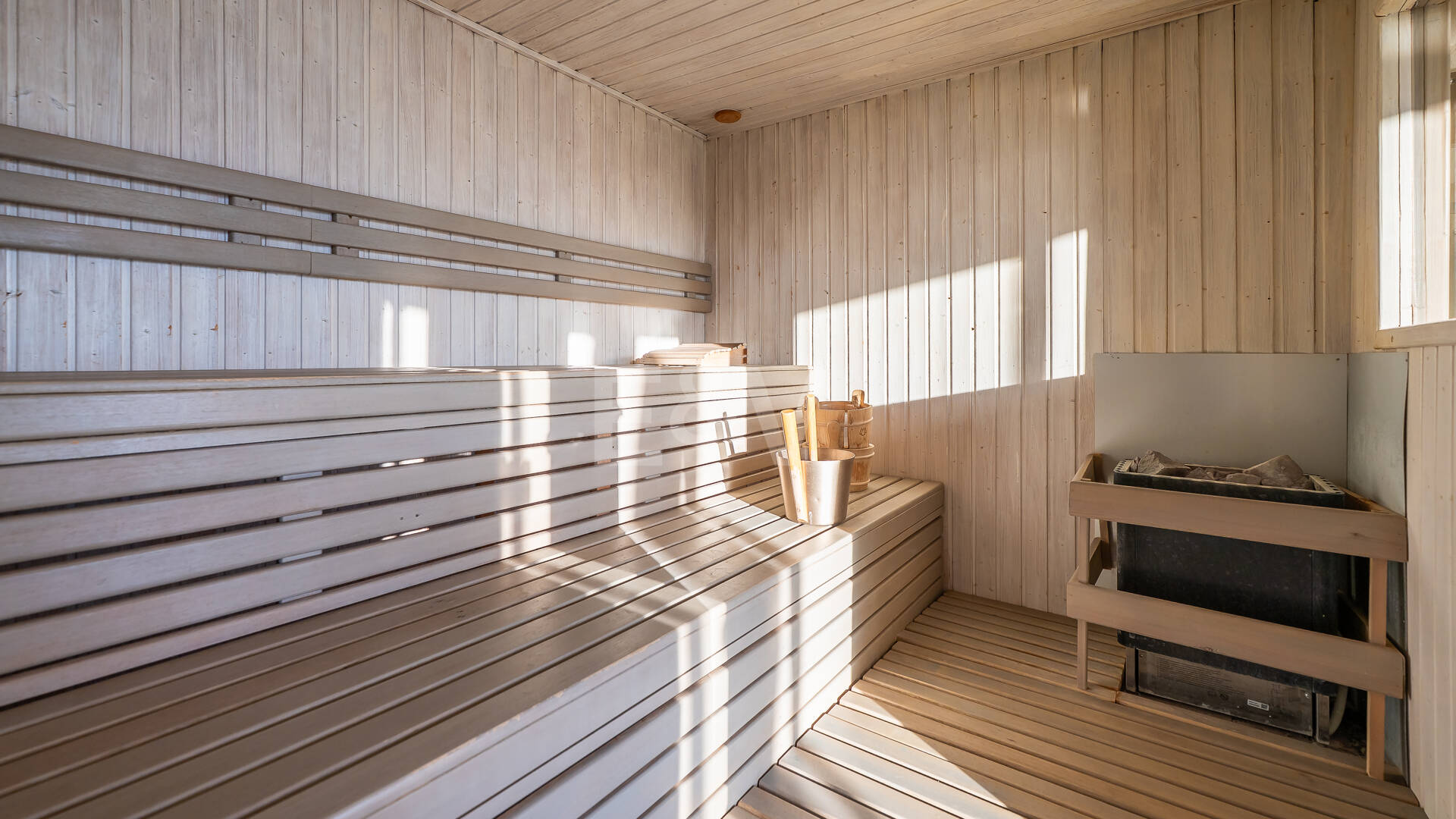 Apartamento con vistas al mar en el exclusivo recinto cerrado Los Monteros Hill Club, con piscina, gimnasio y seguridad las 24 horas