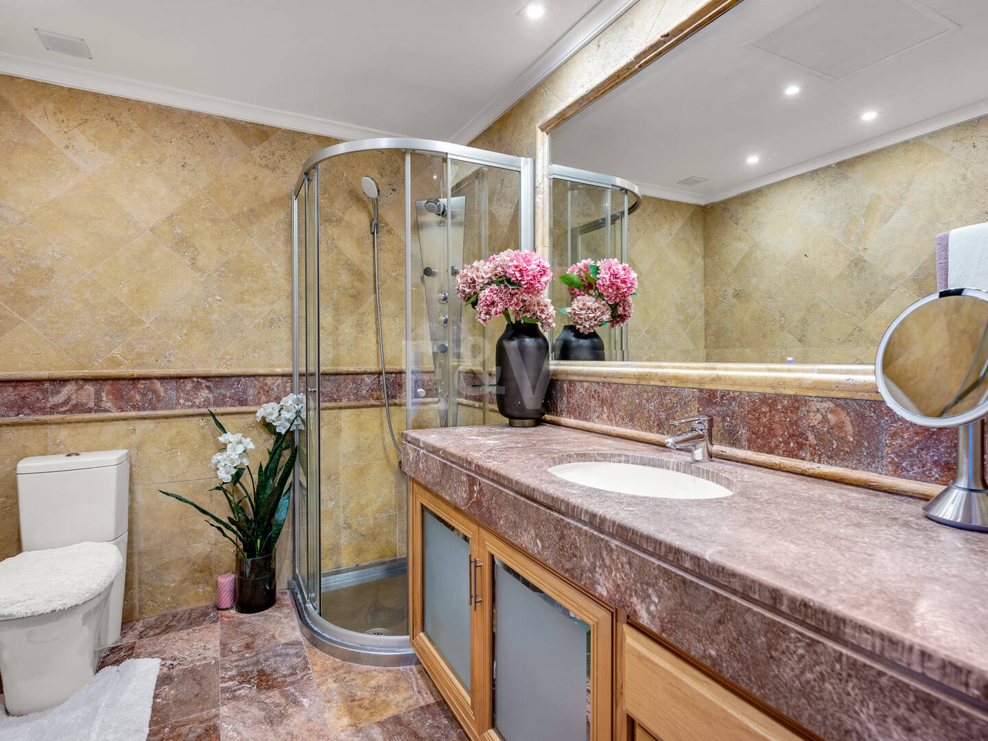 Luxuswohnung mit Meerblick in exklusiver Strandwohnanlage