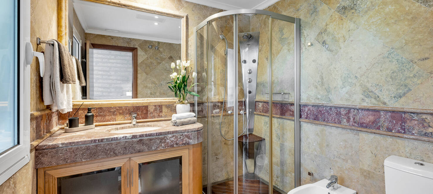 Appartement de luxe avec vue sur la mer dans un complexe exclusif