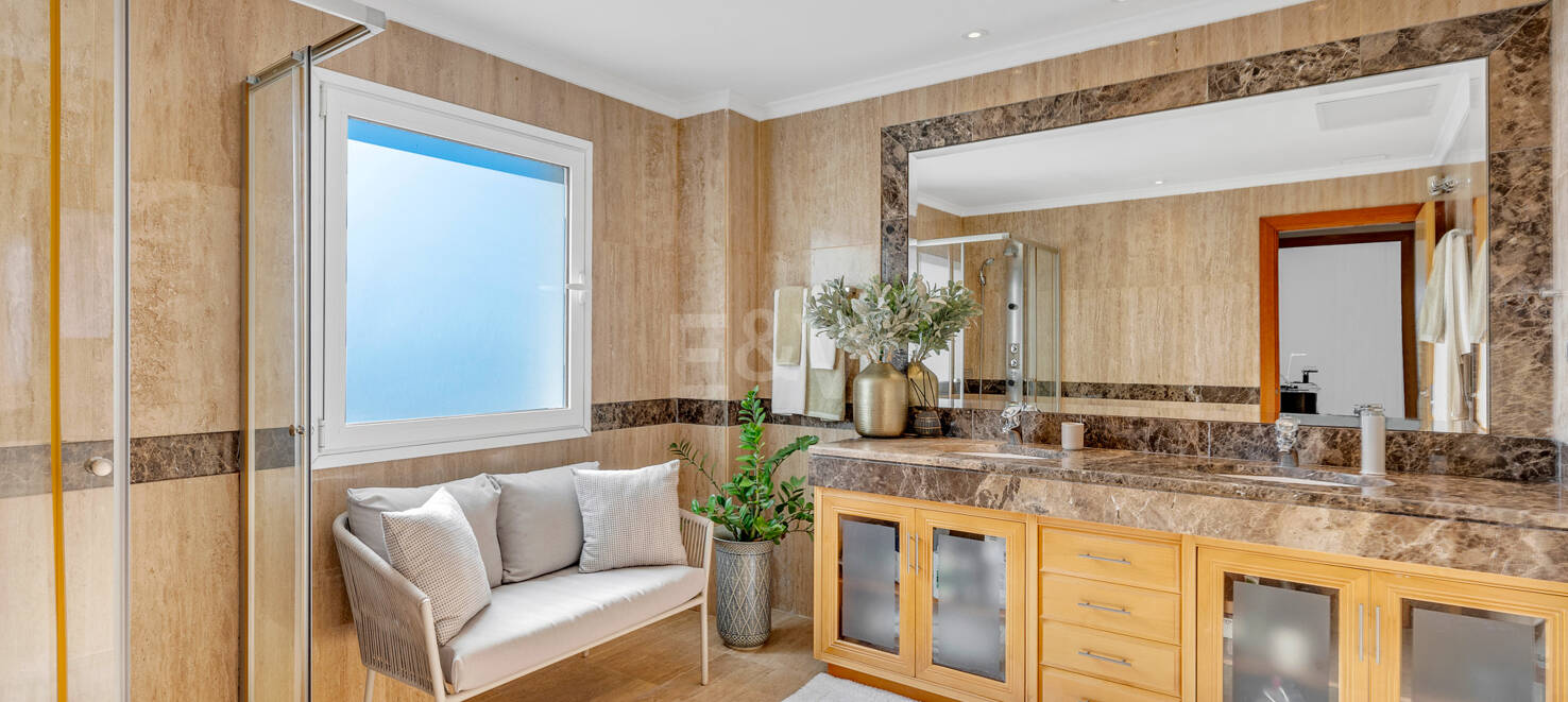 Appartement de luxe avec vue sur la mer dans un complexe exclusif