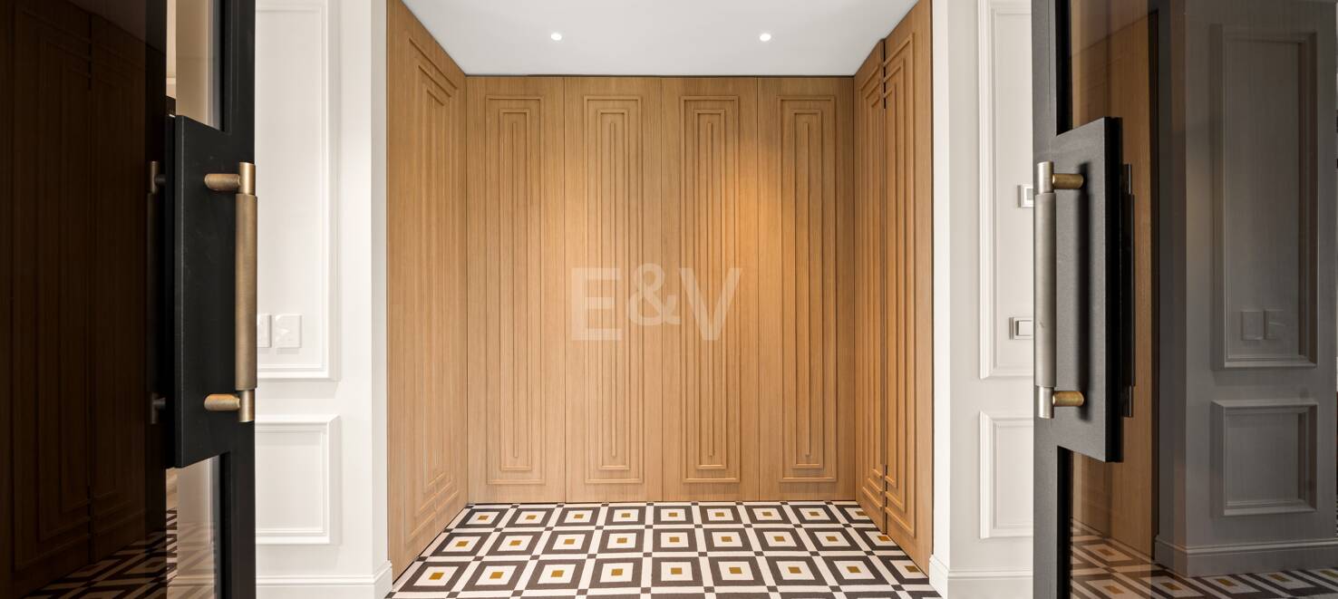 Impresionante ático en Los Flamingos con vistas panorámicas al mar y la montaña