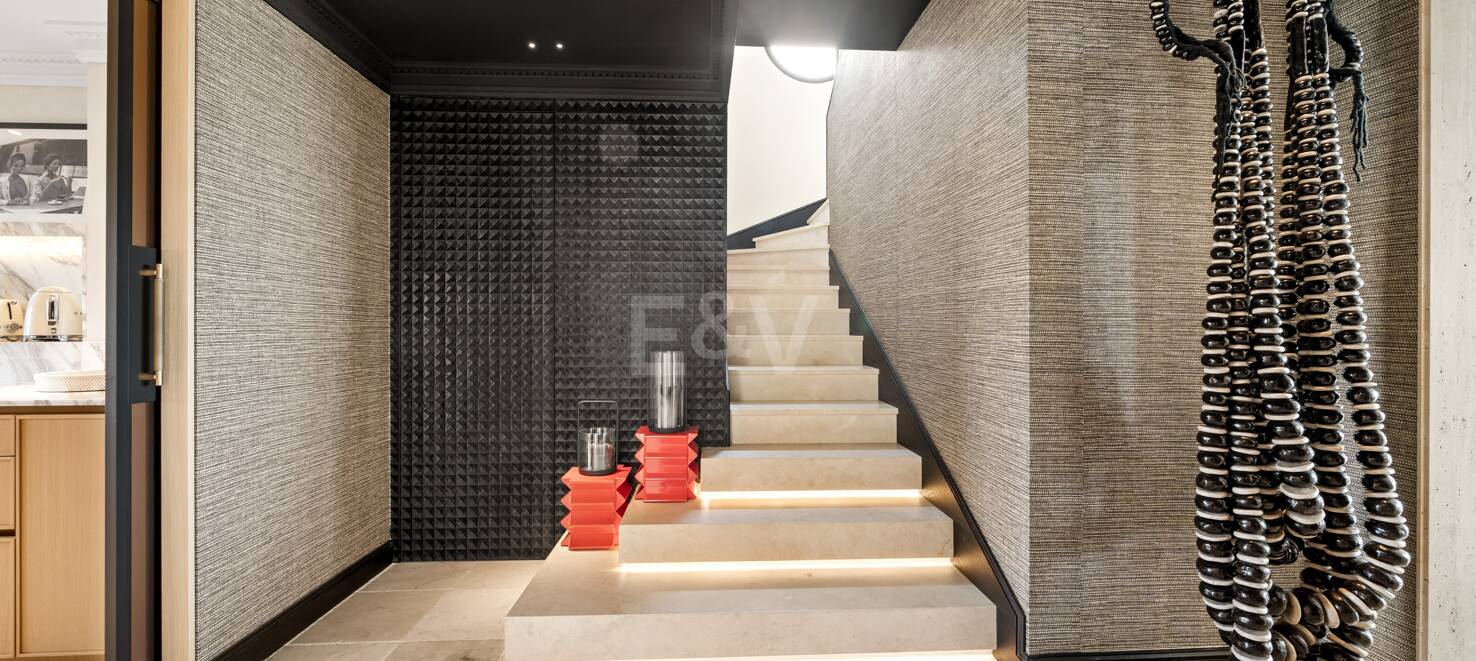 Impresionante ático en Los Flamingos con vistas panorámicas al mar y la montaña