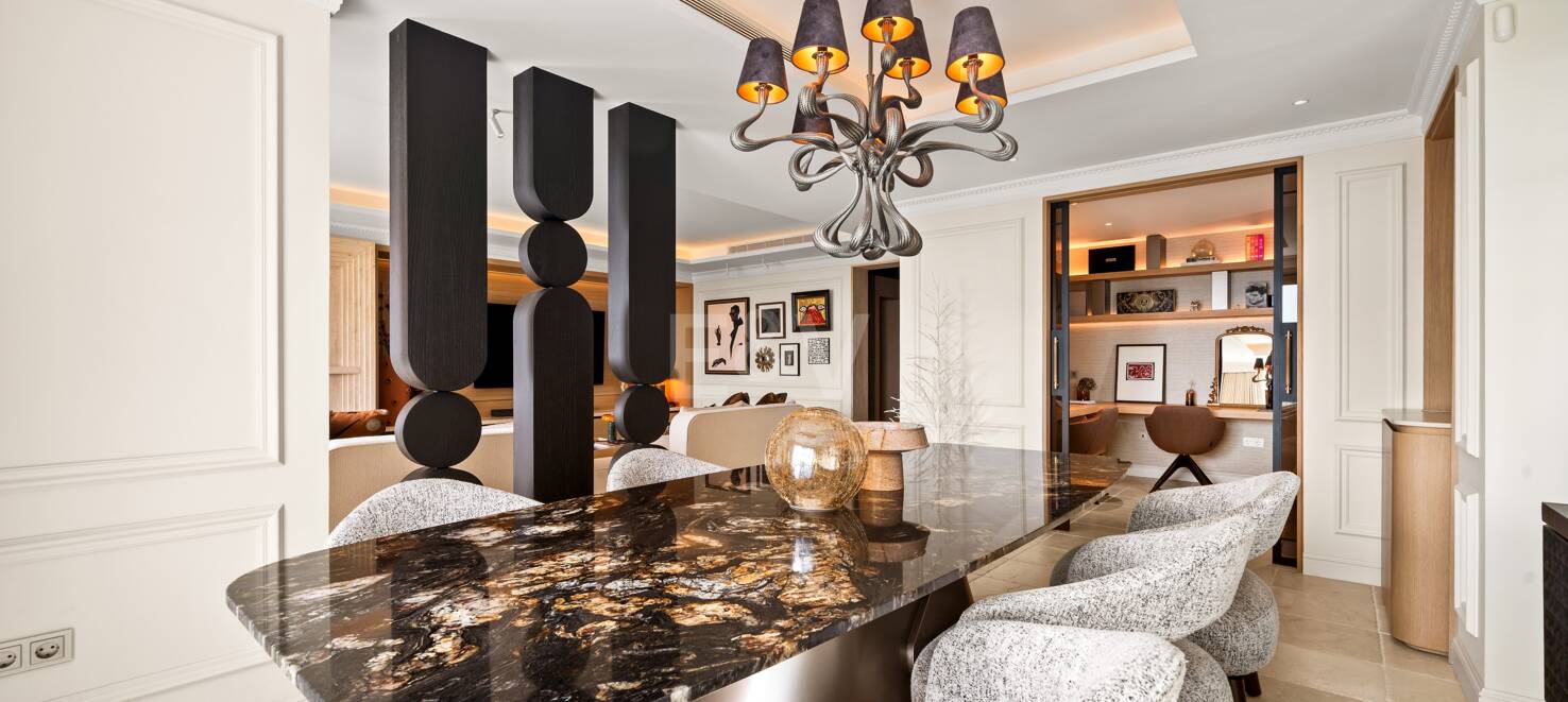 Impresionante ático en Los Flamingos con vistas panorámicas al mar y la montaña