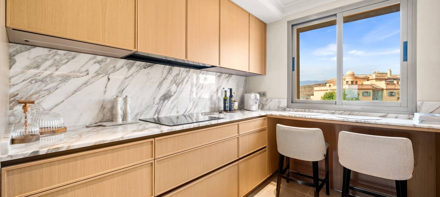 Impresionante ático en Los Flamingos con vistas panorámicas al mar y la montaña