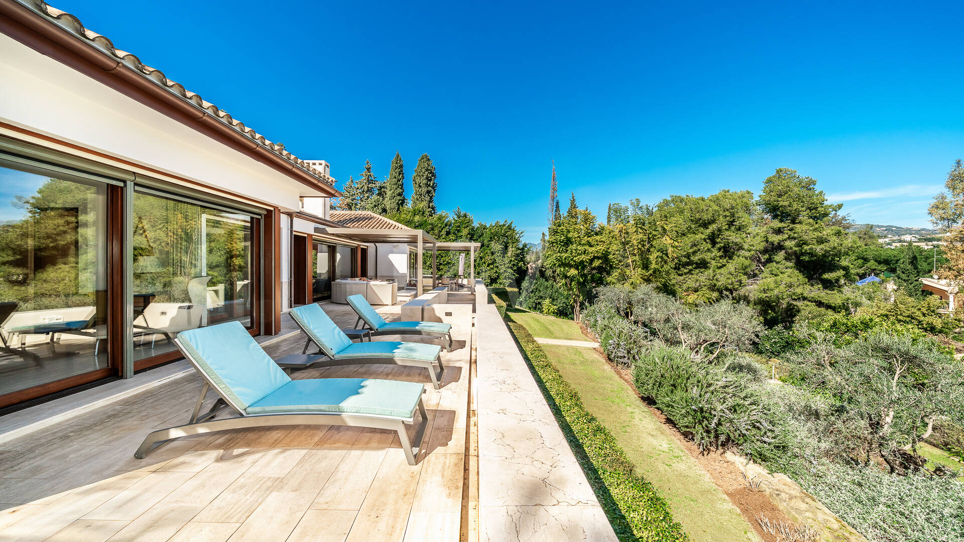 Grand Villa with Guest Houses on a Large Private Plot with Mature Gardens and La Concha Stunning View