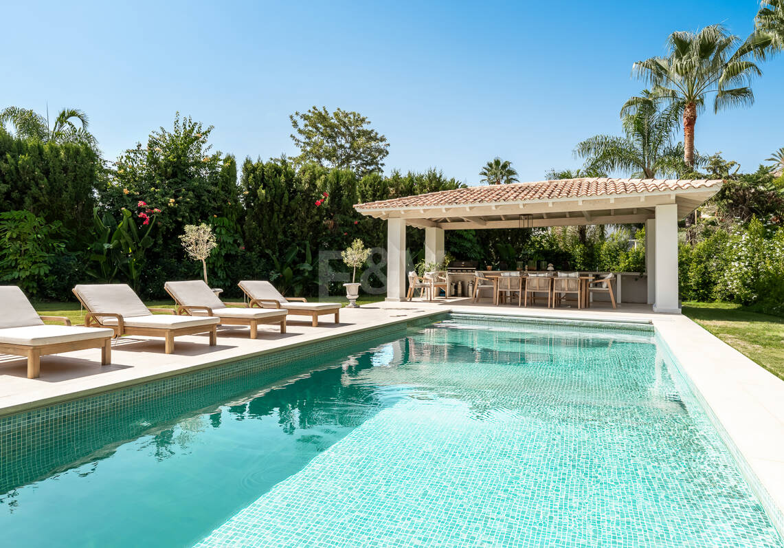 Brandneue Designervilla mit Passivhaus-Effizienz in Los Arqueros