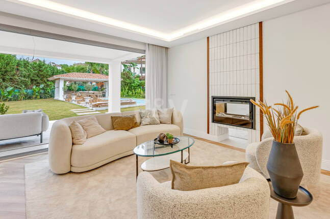 Modern Masterpiece Overlooking the Greens of Los Arqueros