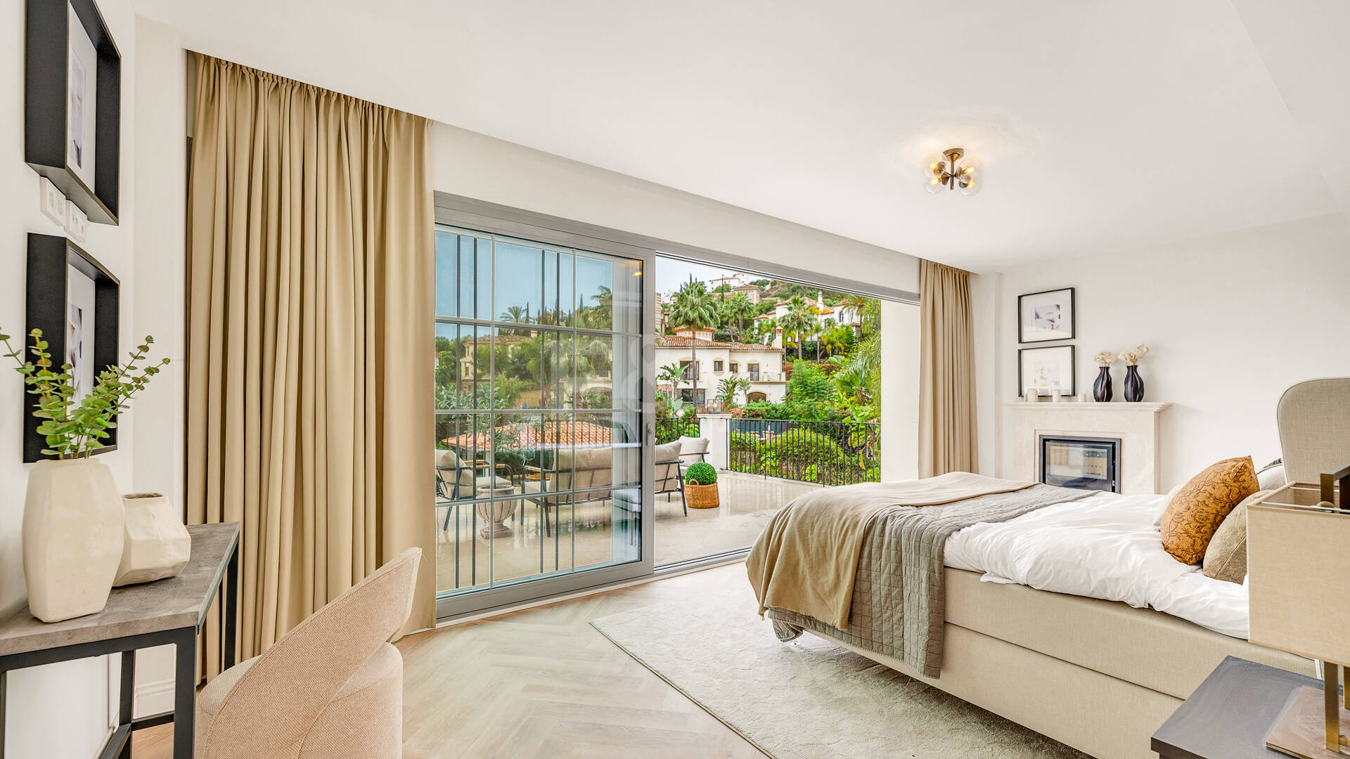 Nowoczesny arcydzieło Overlooking the Greens of Los Arqueros