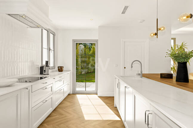 Brandneue Designervilla mit Passivhaus-Effizienz in Los Arqueros