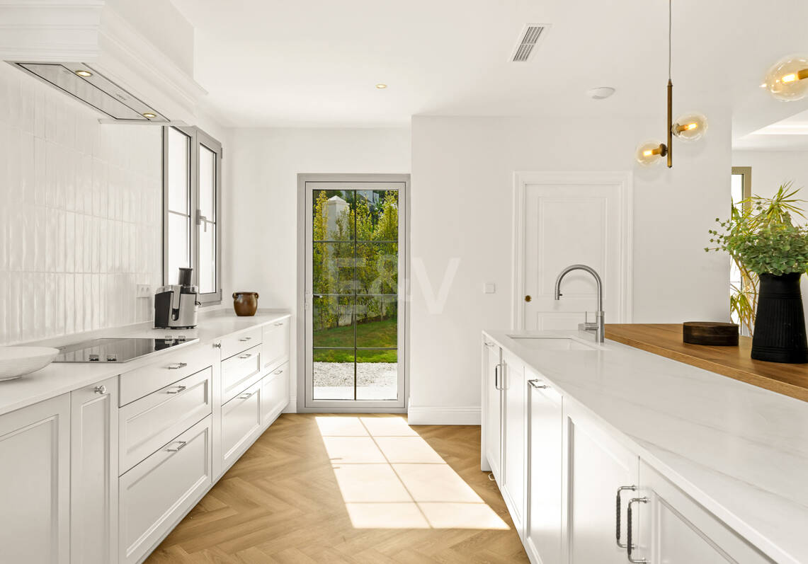 Brandneue Designervilla mit Passivhaus-Effizienz in Los Arqueros