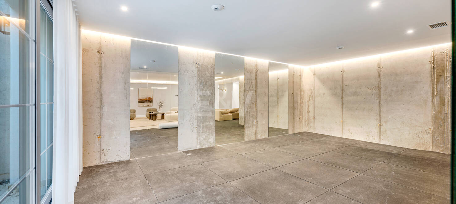 Moderne Meisterwerk mit Blick auf die Greens von Los Arqueros