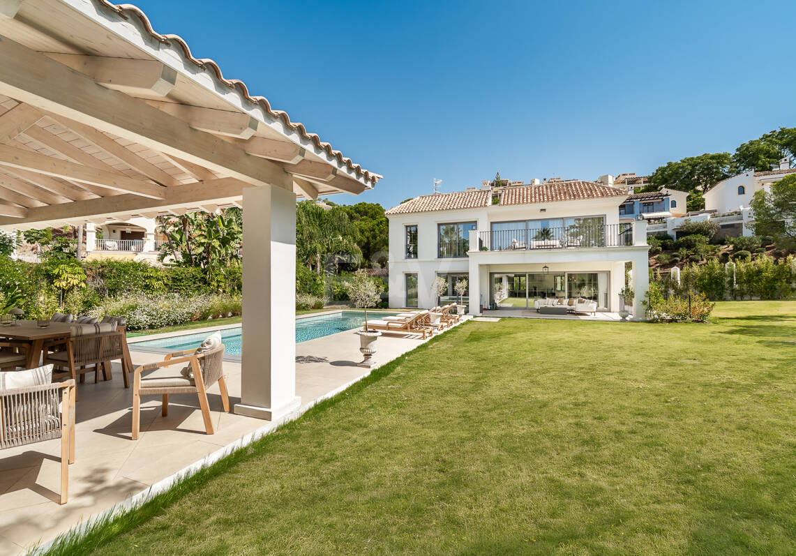 Brandneue Designervilla mit Passivhaus-Effizienz in Los Arqueros