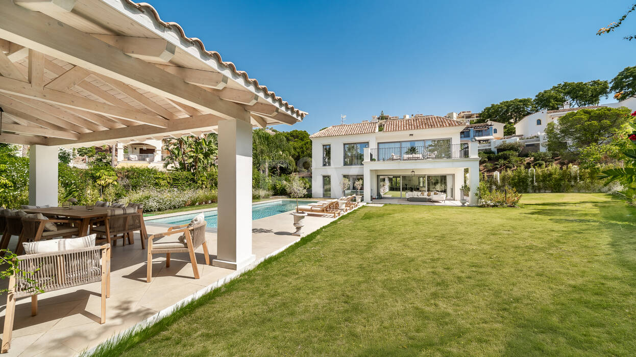 Brandneue Designervilla mit Passivhaus-Effizienz in Los Arqueros