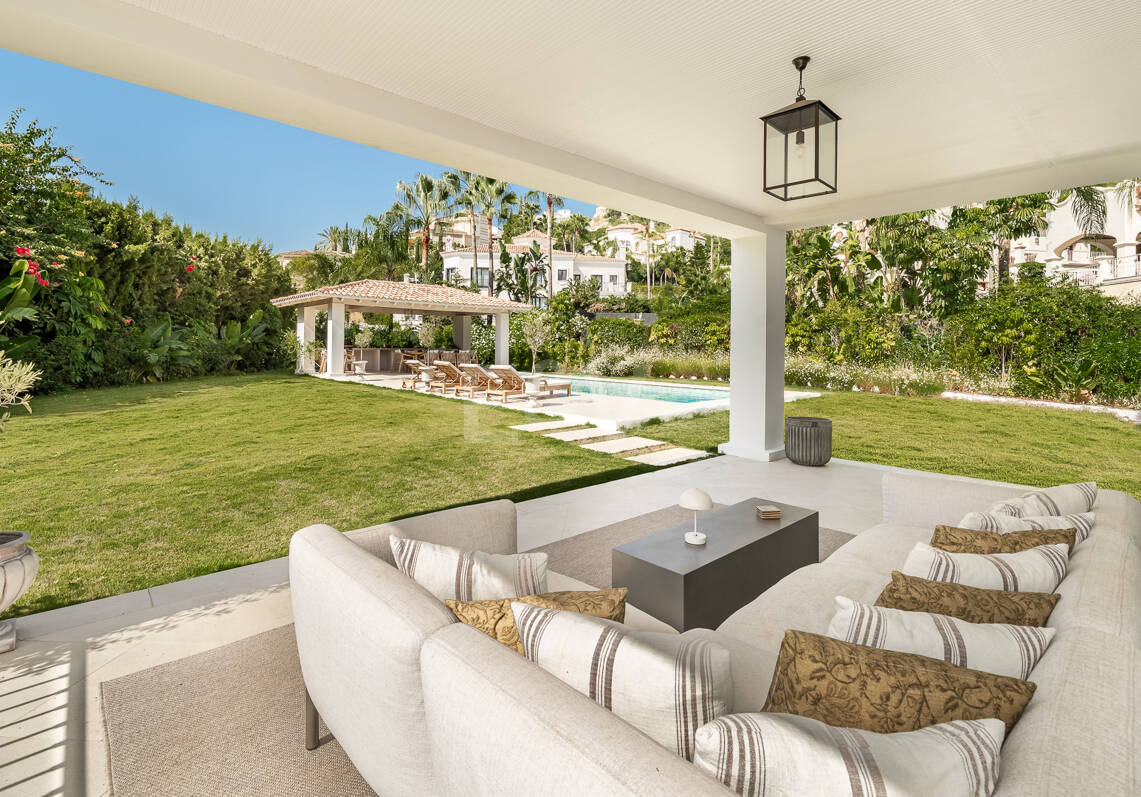 Brandneue Designervilla mit Passivhaus-Effizienz in Los Arqueros