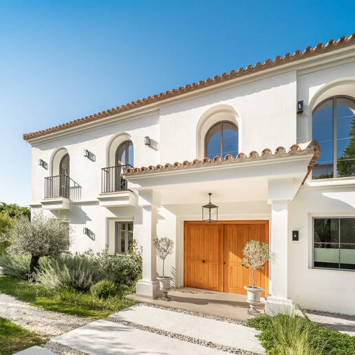 Brandneue Designervilla mit Passivhaus-Effizienz in Los Arqueros