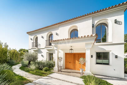 Brandneue Designervilla mit Passivhaus-Effizienz in Los Arqueros