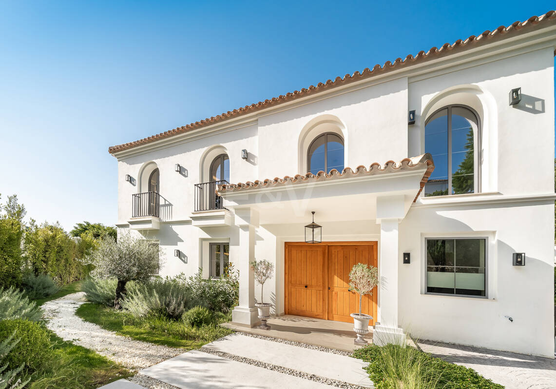 Brandneue Designervilla mit Passivhaus-Effizienz in Los Arqueros