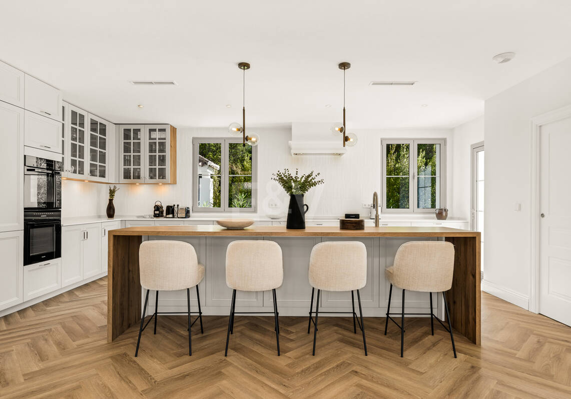 Brandneue Designervilla mit Passivhaus-Effizienz in Los Arqueros