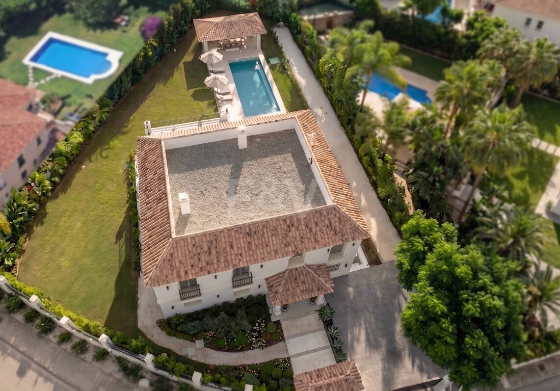 Brandneue Designervilla mit Passivhaus-Effizienz in Los Arqueros