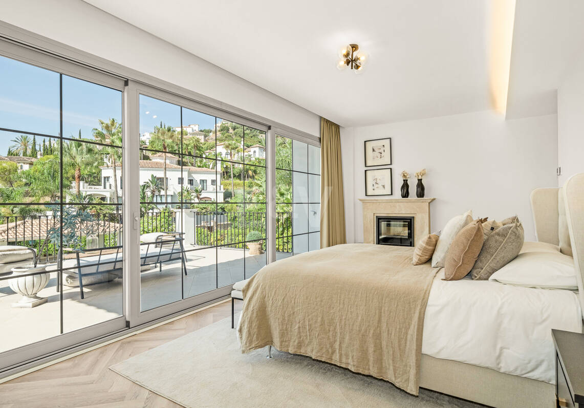 Brandneue Designervilla mit Passivhaus-Effizienz in Los Arqueros