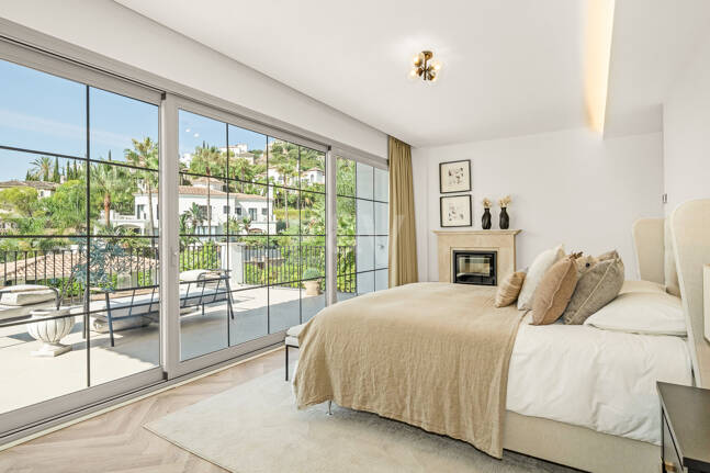 Brandneue Designervilla mit Passivhaus-Effizienz in Los Arqueros