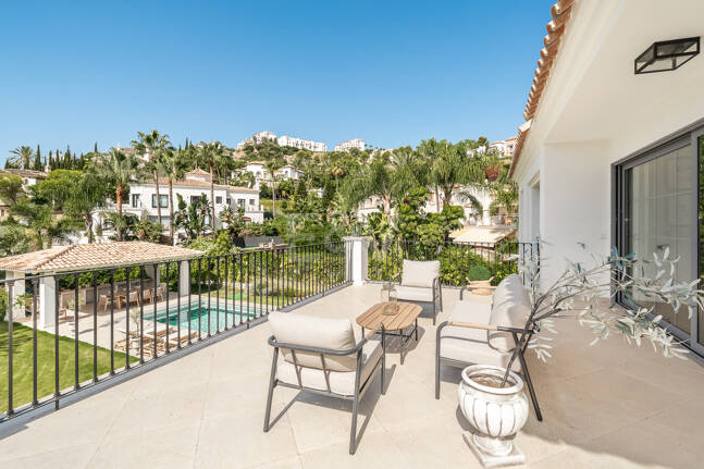Brandneue Designervilla mit Passivhaus-Effizienz in Los Arqueros