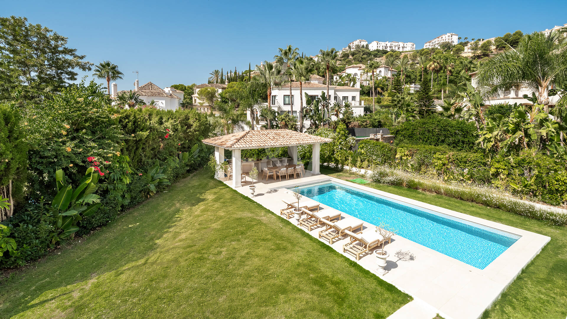 Brandneue Designervilla mit Passivhaus-Effizienz in Los Arqueros