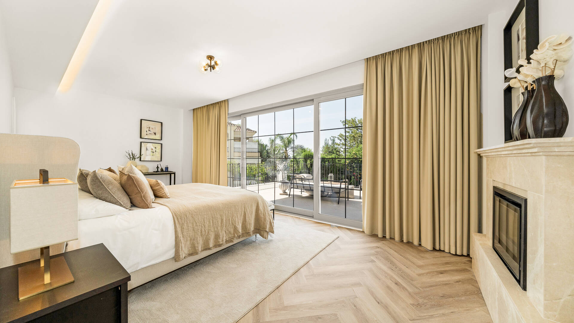 Brandneue Designervilla mit Passivhaus-Effizienz in Los Arqueros